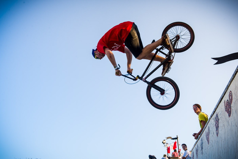 Loop Skate Ramp