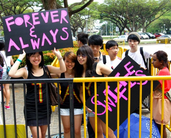 Singapore Fans