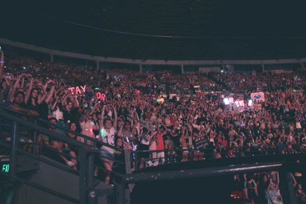 Australia Tour Fans