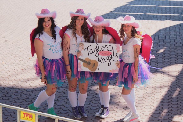 Australia Tour Fans