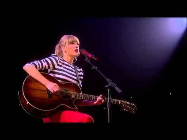 Sparks Fly (acoustic) Live on the RED Tour!